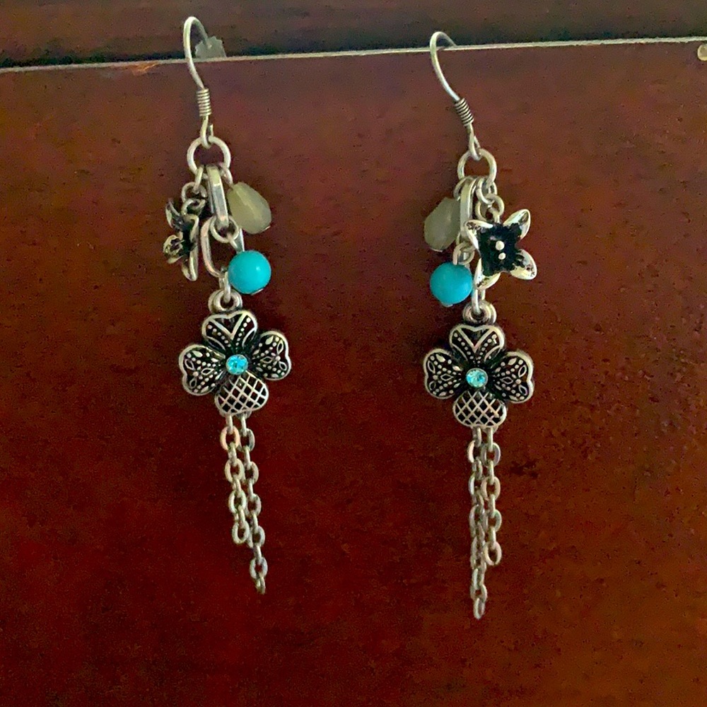 Dangle flower 🌺 earrings
